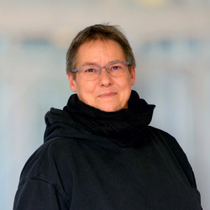 Nicole Fischer Kommissarische Gruppenleiterin Wohngruppe und Wohngemeinschaft Nicole Fischer Kommissarische Gruppenleiterin Wohngruppe und Wohngemeinschaft