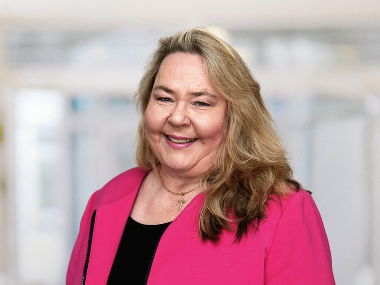 Portraitfoto von Andrea Wichmann, ab dem 01.05.2026 Konzerngeschäftsführerin Personal und Services, Immanuel Albertinen Diakonie