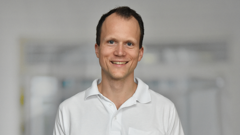 Portraitfoto Prof. Dr. Rüdiger Klapdor, Chefarzt Klinik für Gynäkologie und Geburtshilfe im Albertinen Krankenhaus