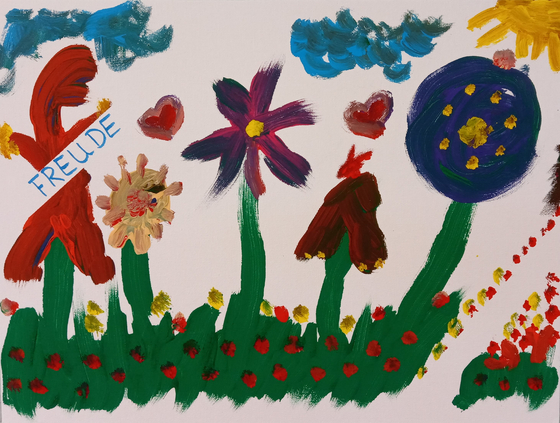 Buntes Bild mit Blumen, gemalt von einem Kind, Projekt Gesundheit fördern bei Alt und Jung, Zusammenarbeit zwischen Alten- und Pflegeeinrichtung und Kita, Albertinen Haus, Hamburg-Schnelsen